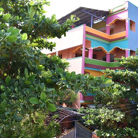 Rainbow Guest House Tiruvannāmalai Eksteriør bilde