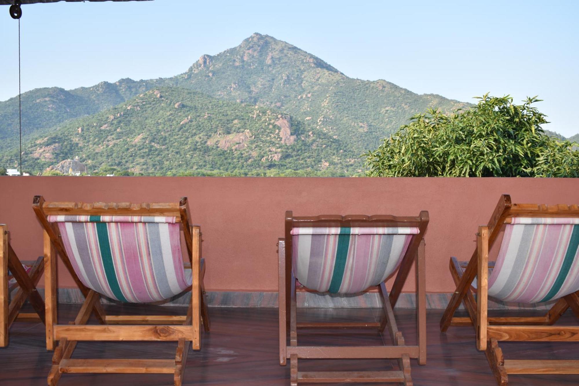 Rainbow Guest House Tiruvannāmalai Eksteriør bilde