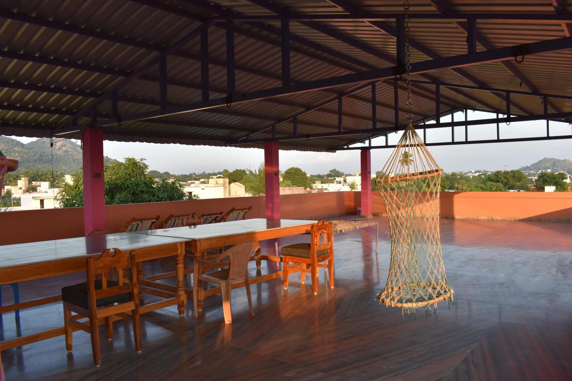 Rainbow Guest House Tiruvannāmalai Eksteriør bilde